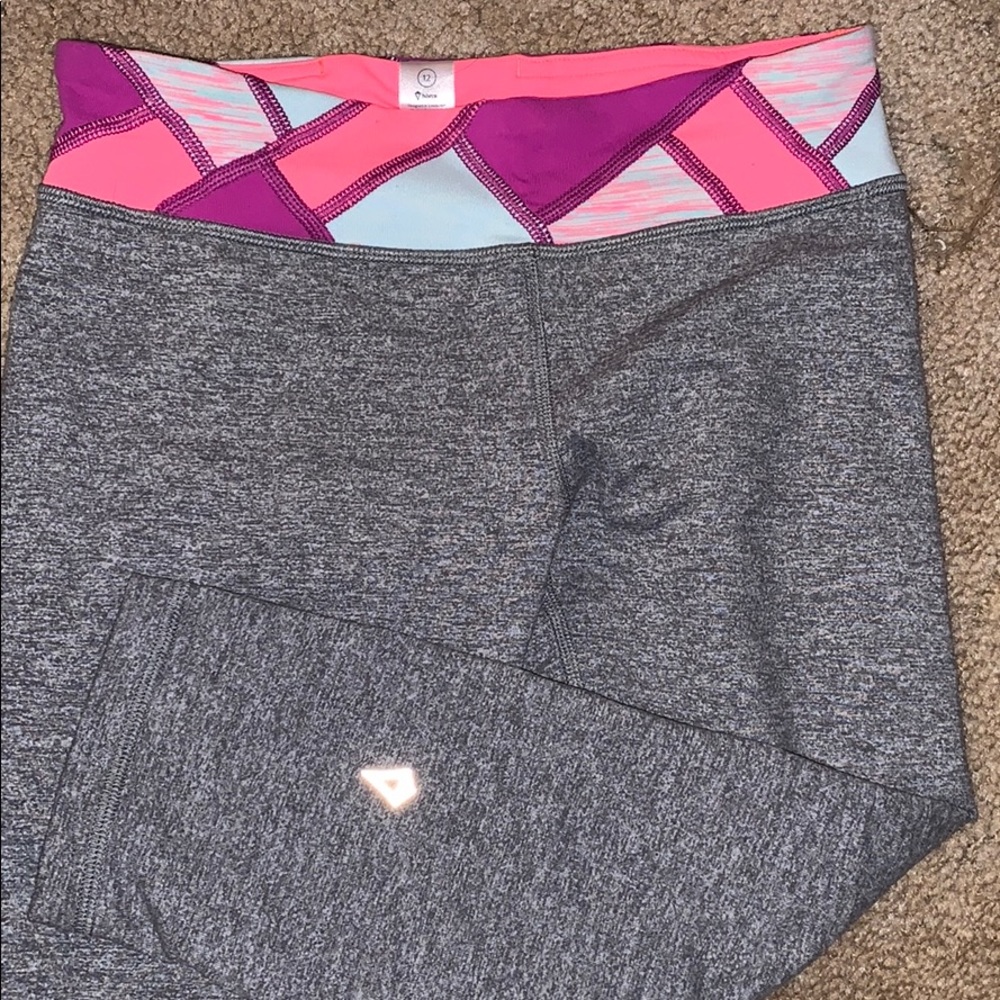 grey leggings